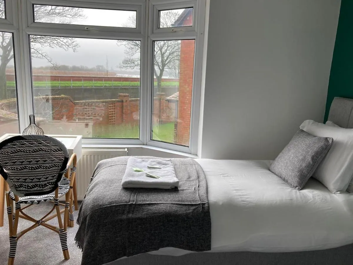 Ouse View Cottage غول